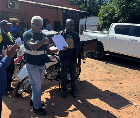 Entrega de motorizadas nas províncias da Huíla e Lunda Sul