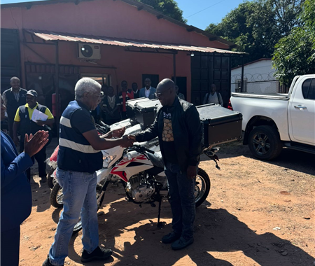 Entrega de motorizadas nas províncias da Huíla e Lunda Sul (4 of 8)